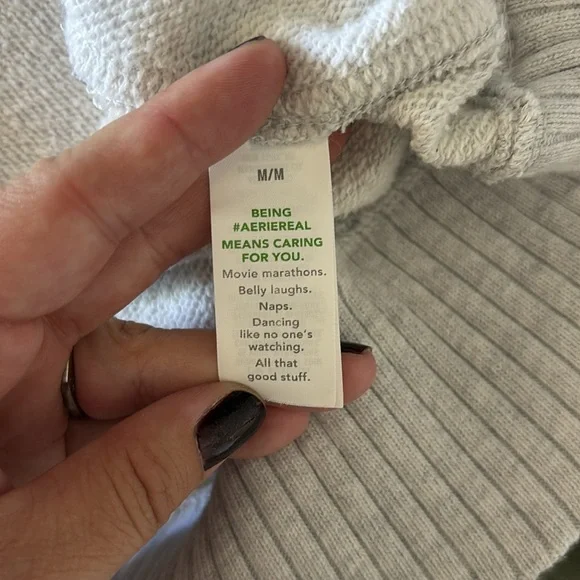 Aerie 1/4 zip | size M - Picture 5 of 6